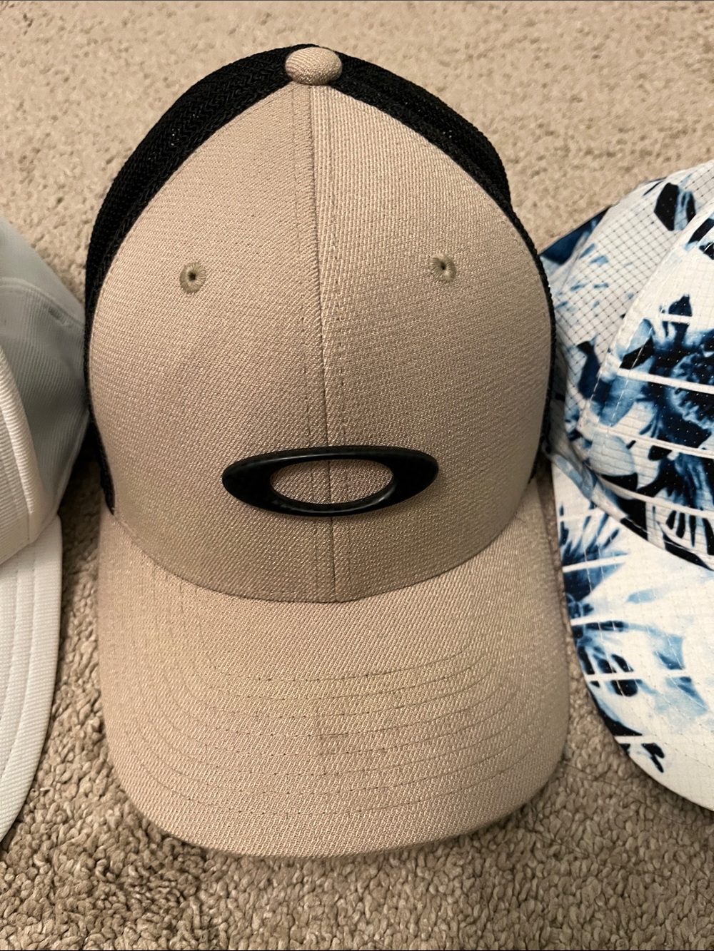 Lot of 3 Oakley Men's Hat with Logo - Picture 13 of 14
